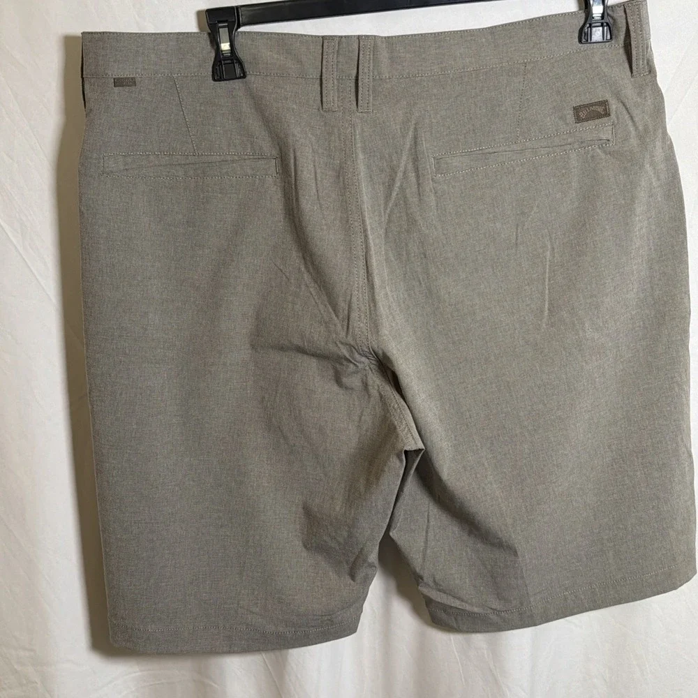 Billabong Crossfire Mens Shorts 38‎ Tan Hybrid Stretch Surf Casual Chino